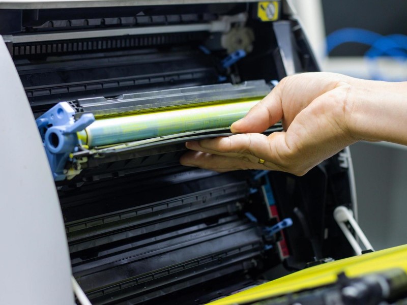 changing the toner cartridge